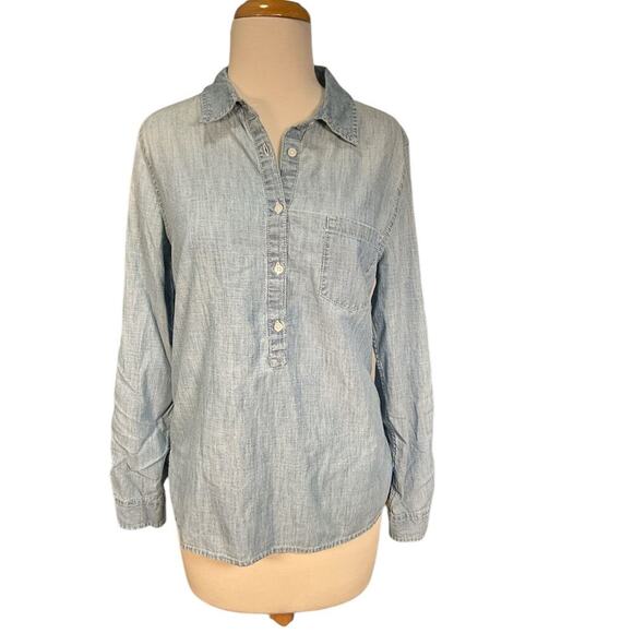 GAP Light Blue Denim 1/2Button Down Long Sleeve Size Small Boyfriend 100% Cotton - Picture 2 of 9